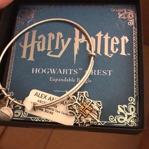 Alex and Ani Harry Potter Hogwarts crest bangle